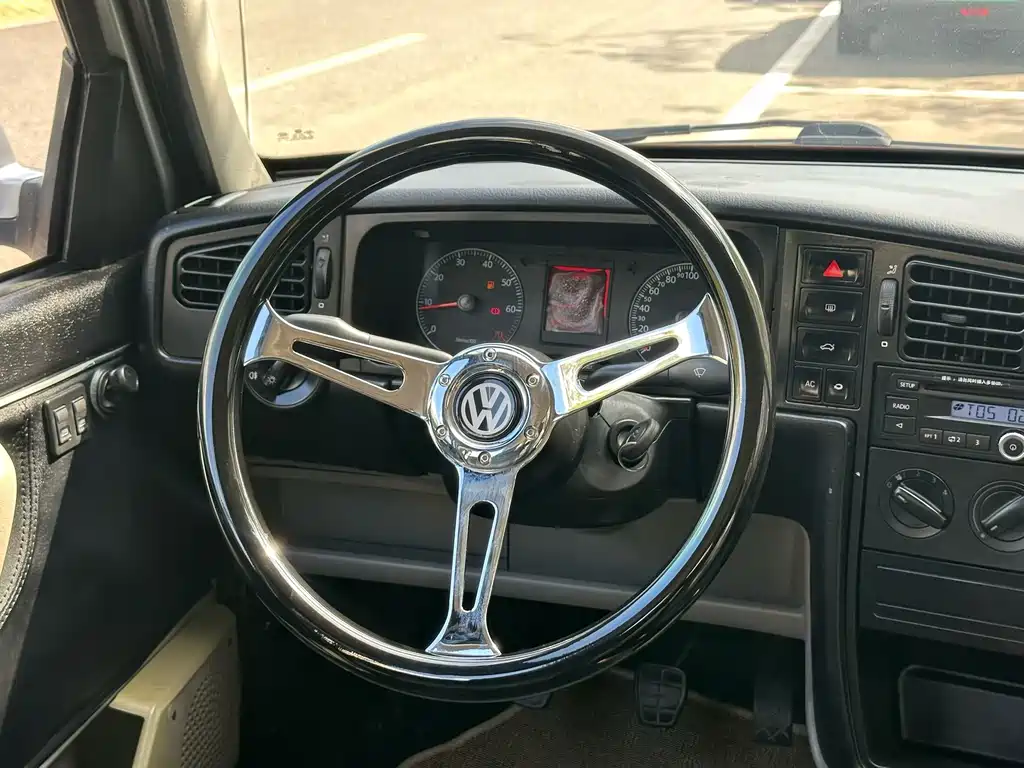 Volkswagen Jetta — миниатюра 4