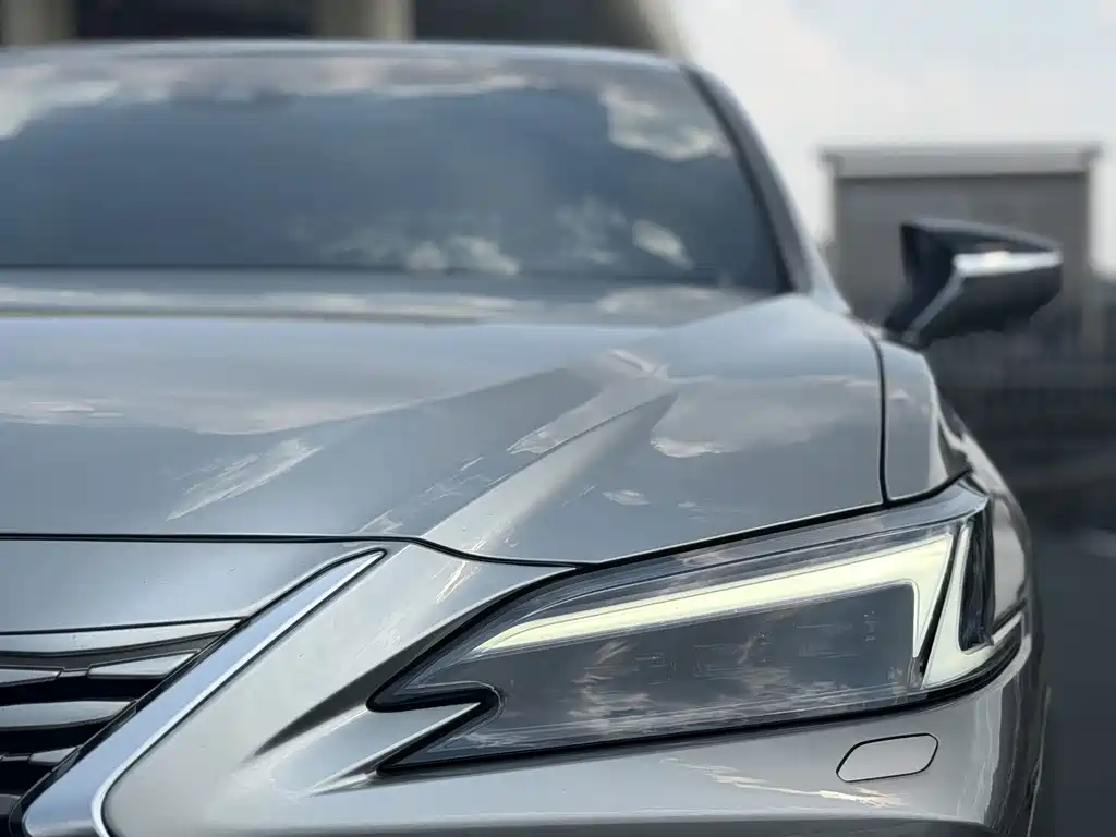 Lexus ES — миниатюра 8