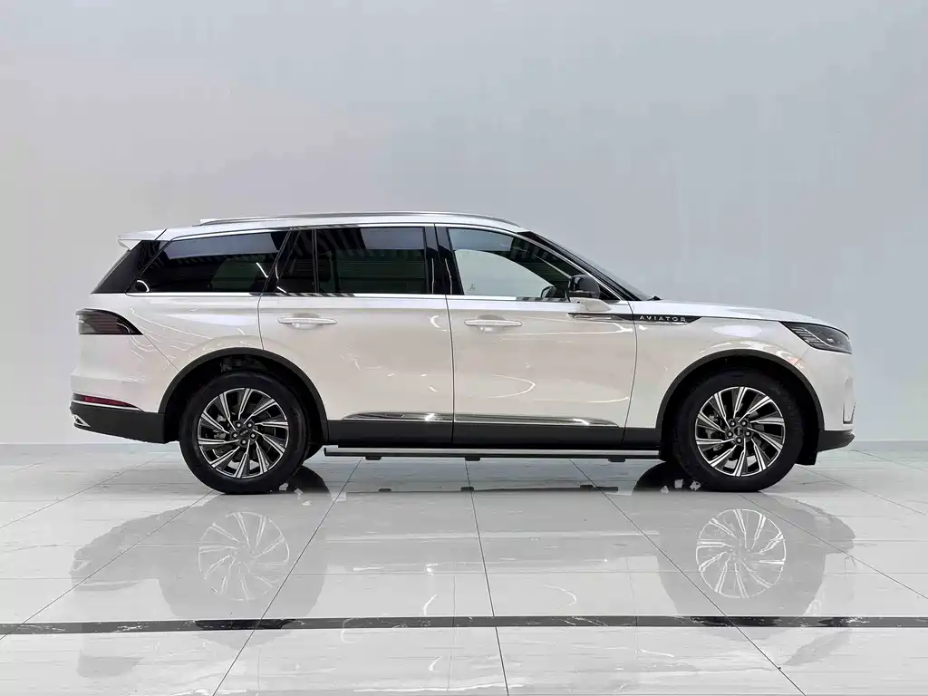 Lincoln Aviator — миниатюра 5