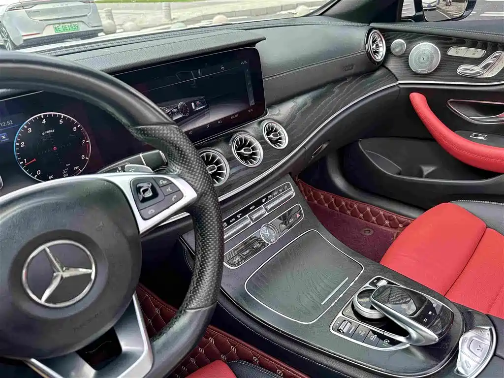 Mercedes-Benz E-Class (Import) — миниатюра 14
