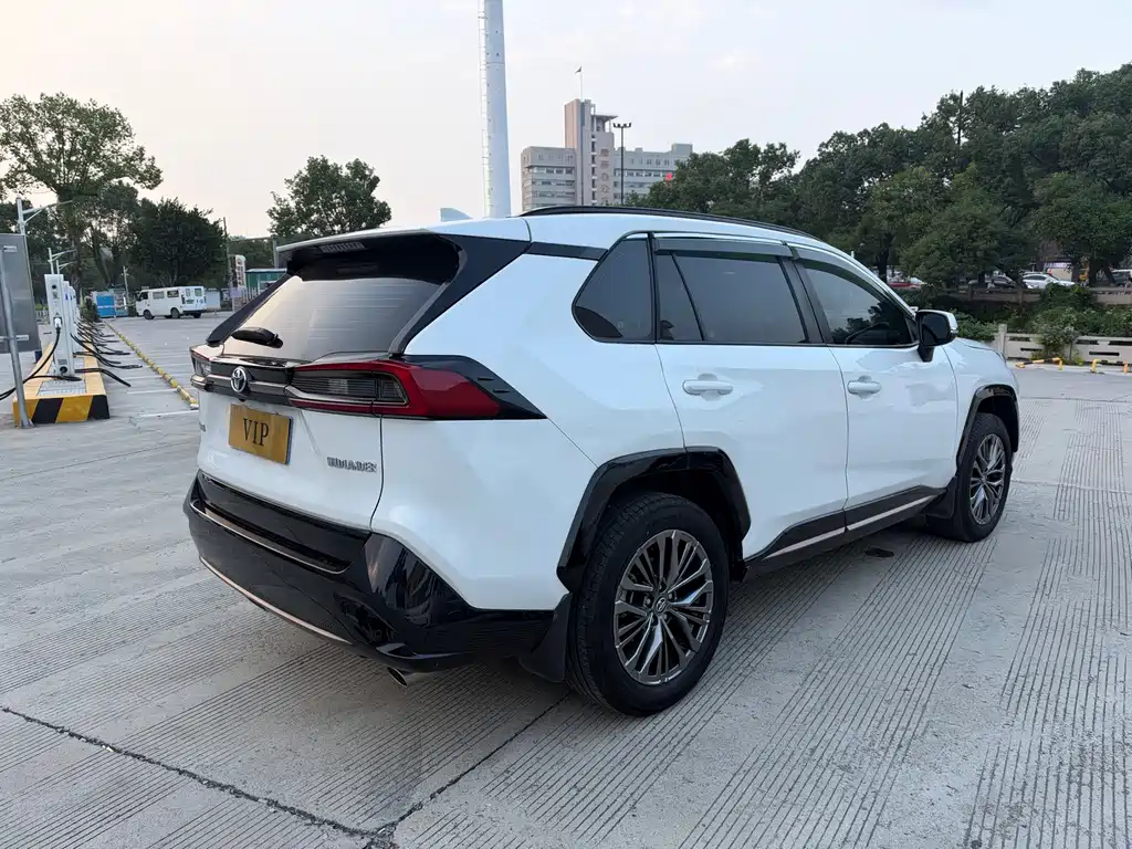 Toyota Wildlander — миниатюра 9
