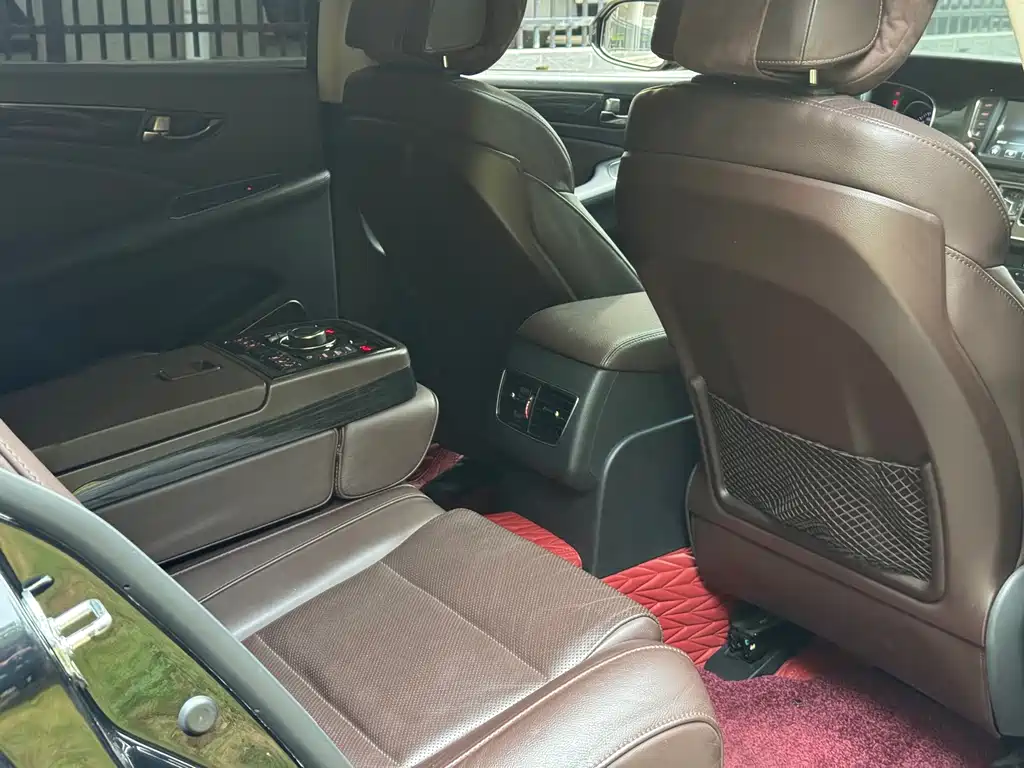 Hongqi Hongqi H7 — миниатюра 14