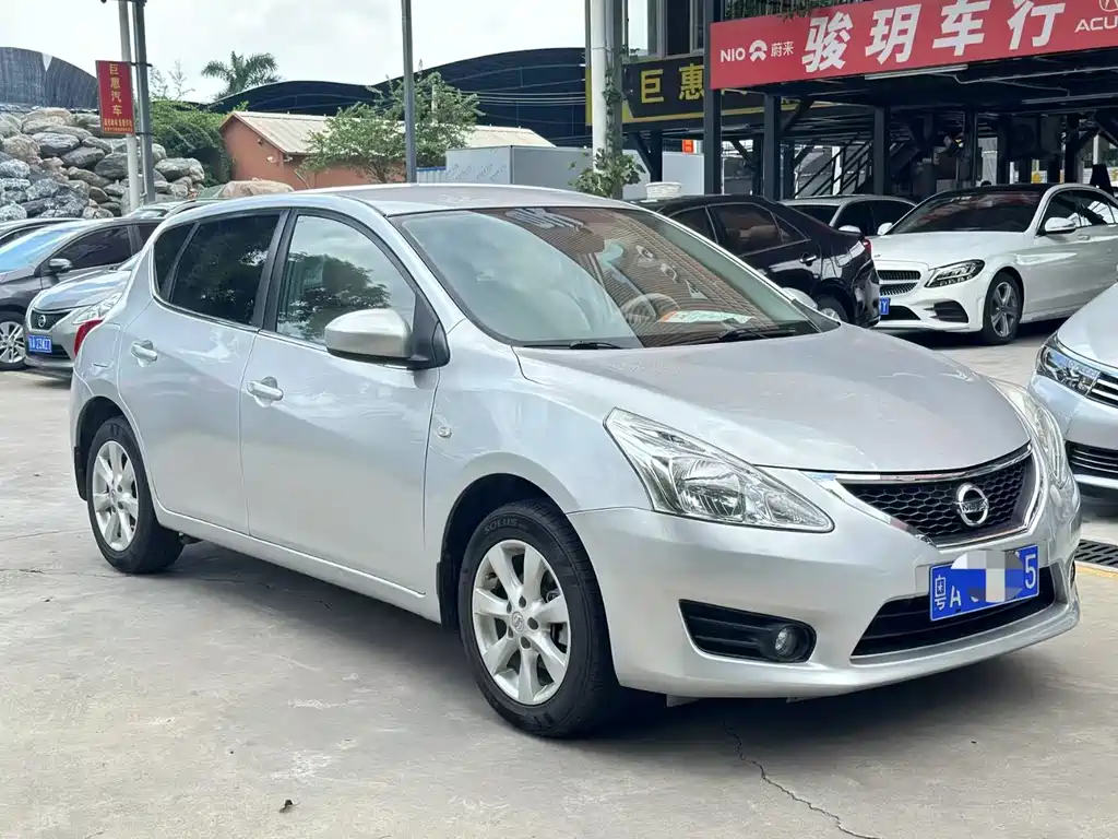 Nissan Tiida — миниатюра 3