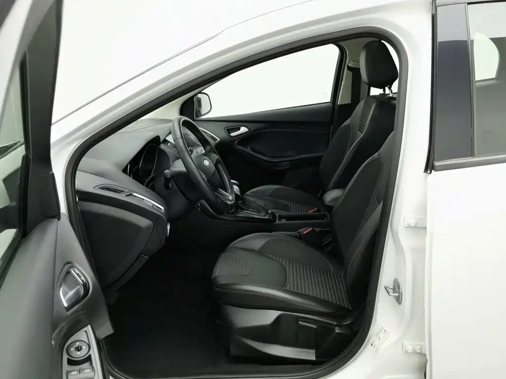 Ford Focus — миниатюра 10