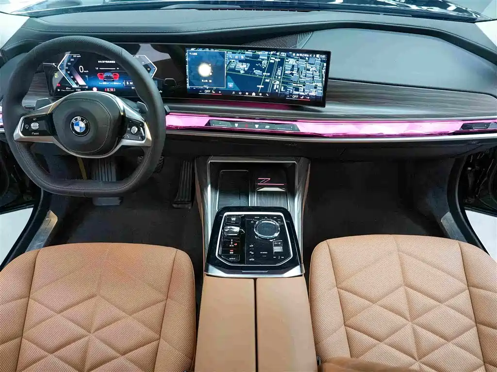 BMW 7 Series — миниатюра 10