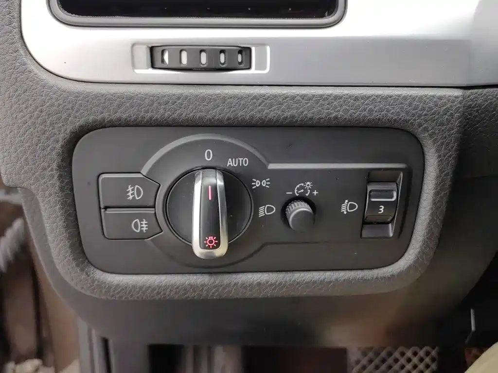 Volkswagen Touareg — миниатюра 21