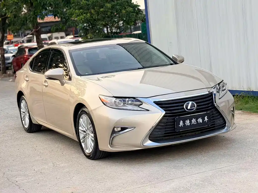 Lexus ES — миниатюра 3