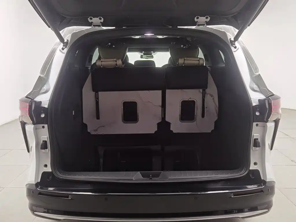 Toyota Sienna — миниатюра 16