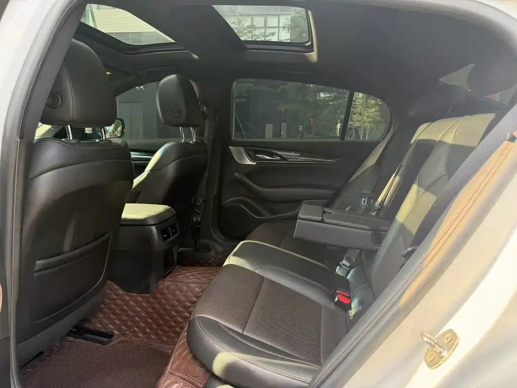 Cadillac CT5 — миниатюра 6