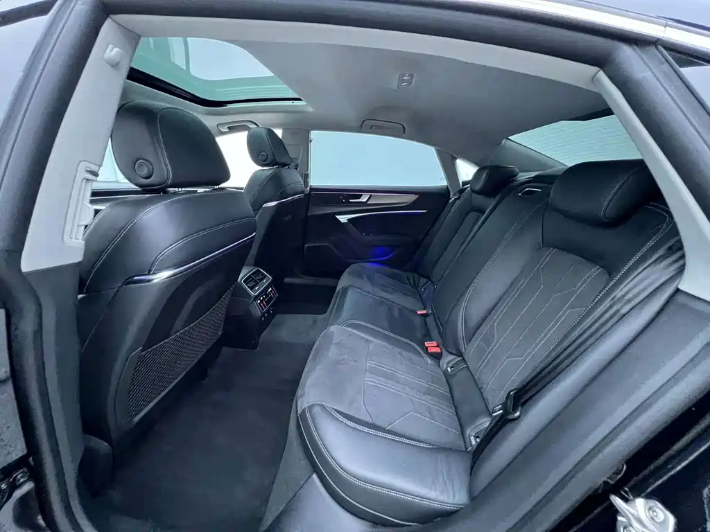 Audi A7L — миниатюра 4