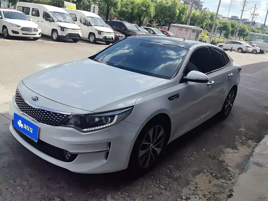 Kia K5 2016 2.0L AT LUX