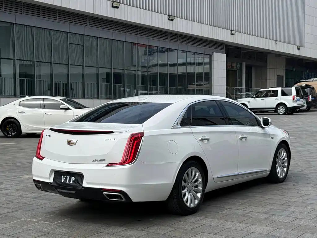 Cadillac XTS 2018 28T