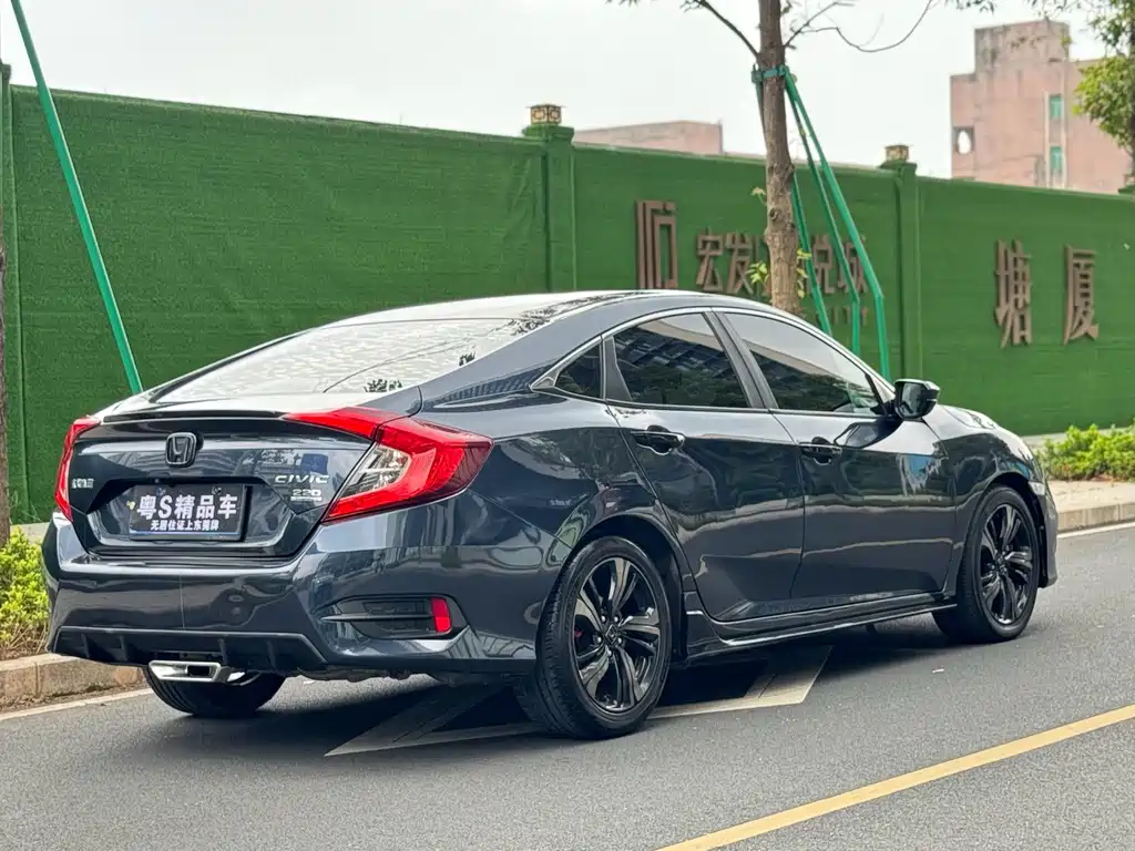 Honda Civic — миниатюра 7