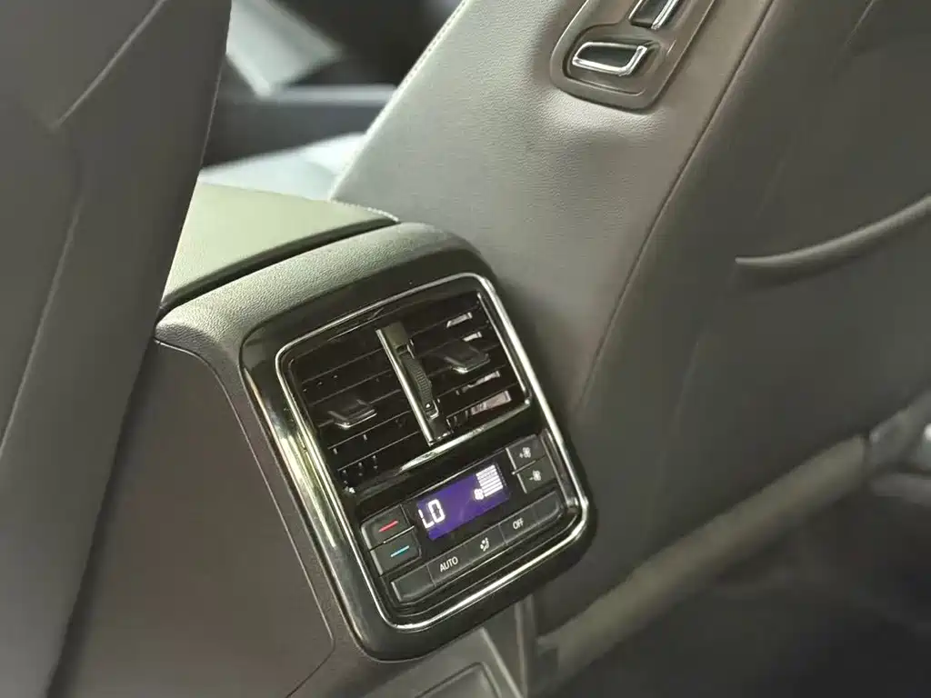 Volkswagen Passat — миниатюра 7