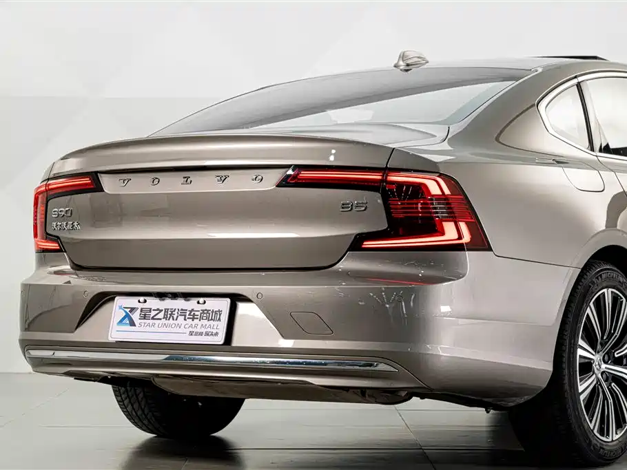 Volvo S90 — миниатюра 7