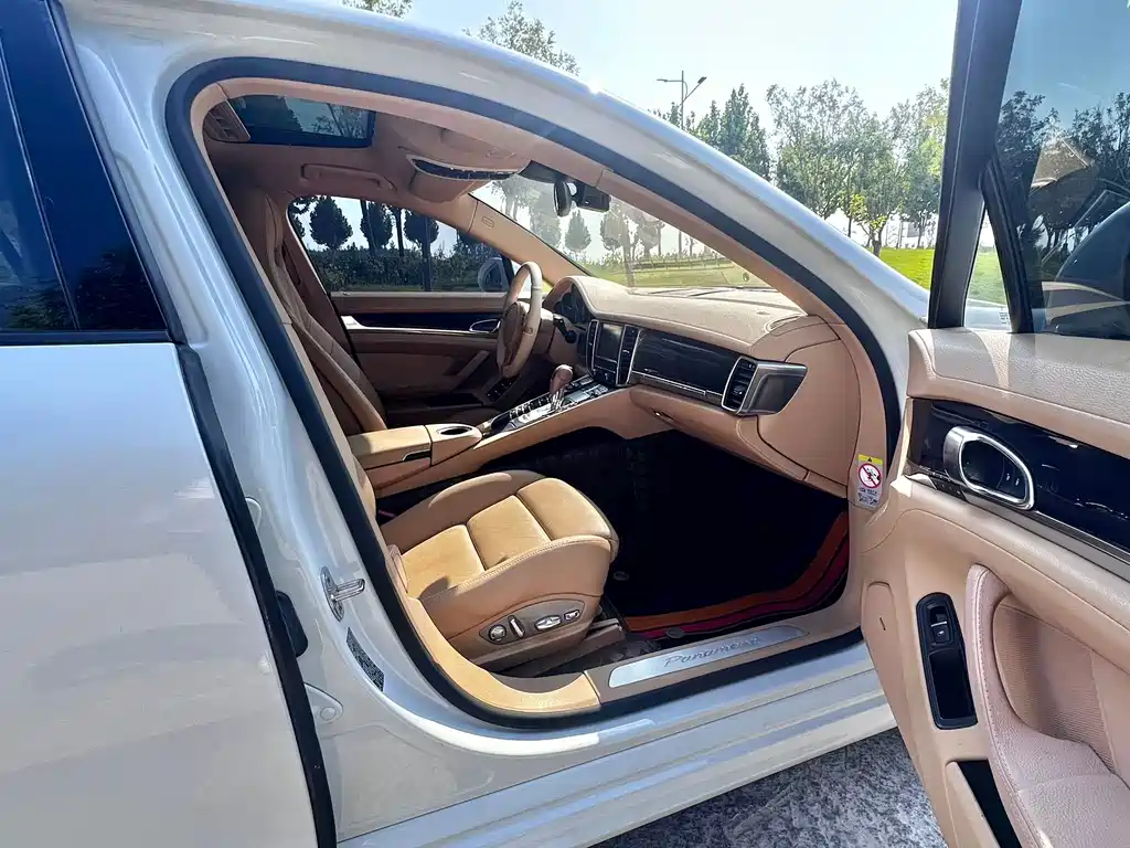 Porsche Panamera — миниатюра 6
