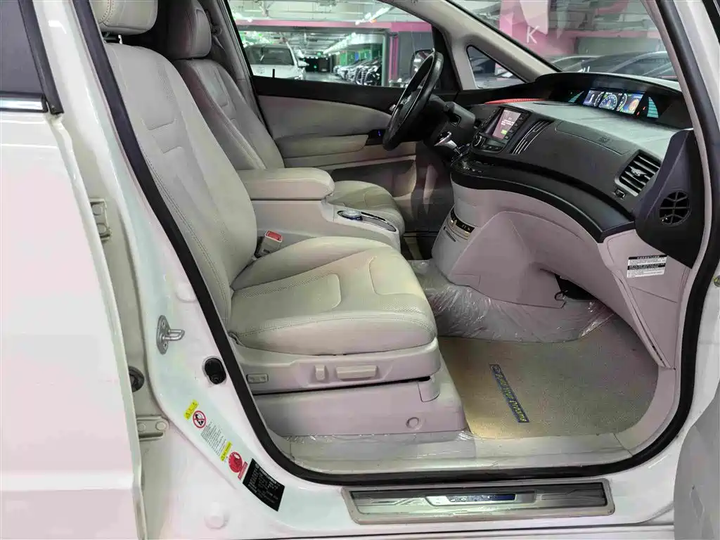 BYD e6 — миниатюра 11