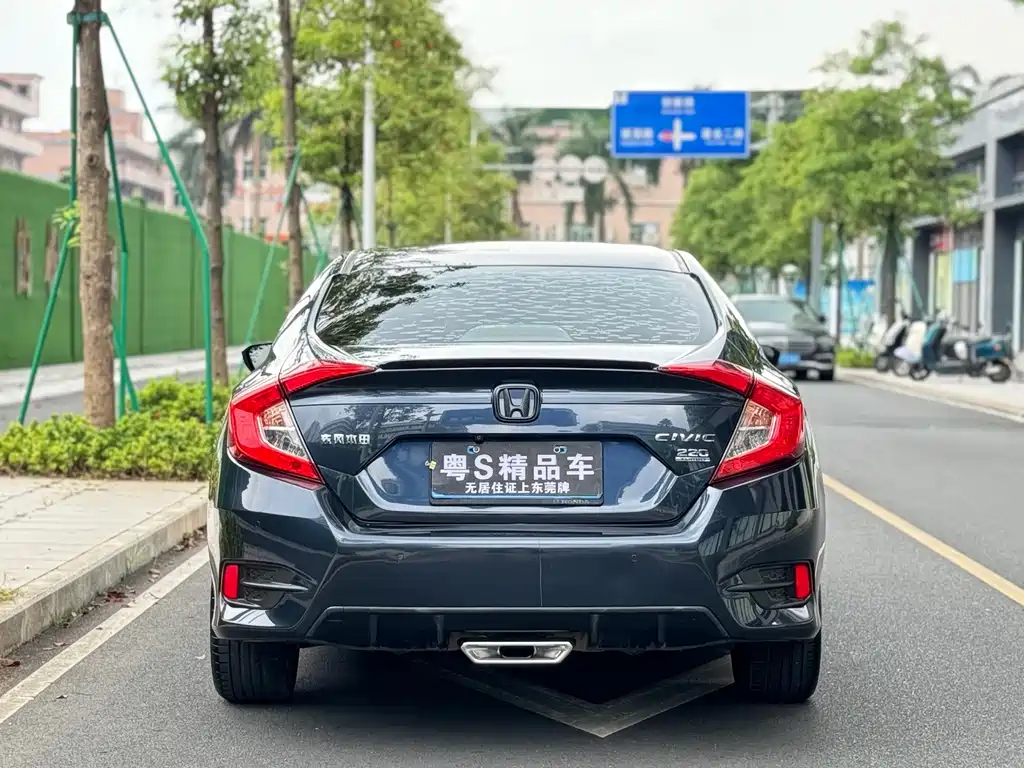 Honda Civic — миниатюра 8
