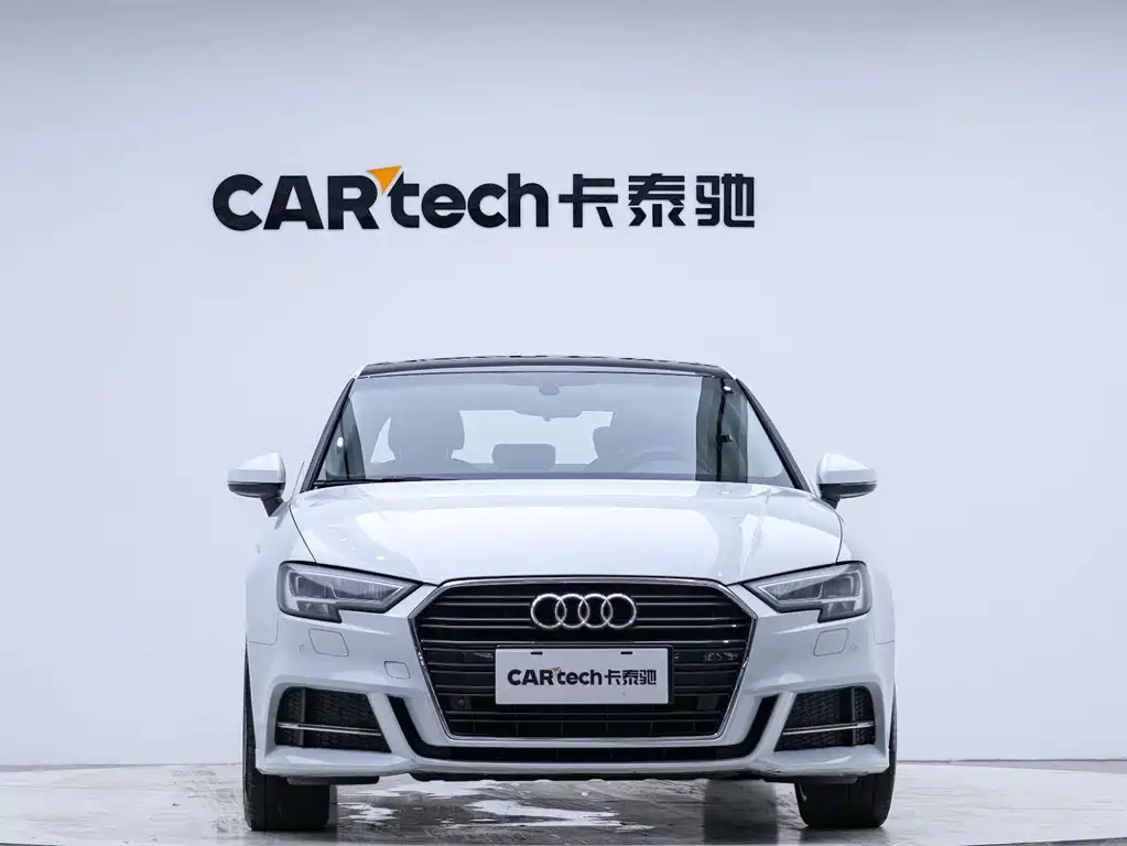 Audi A3 2019 Limousine 35 TFSI Fashion V