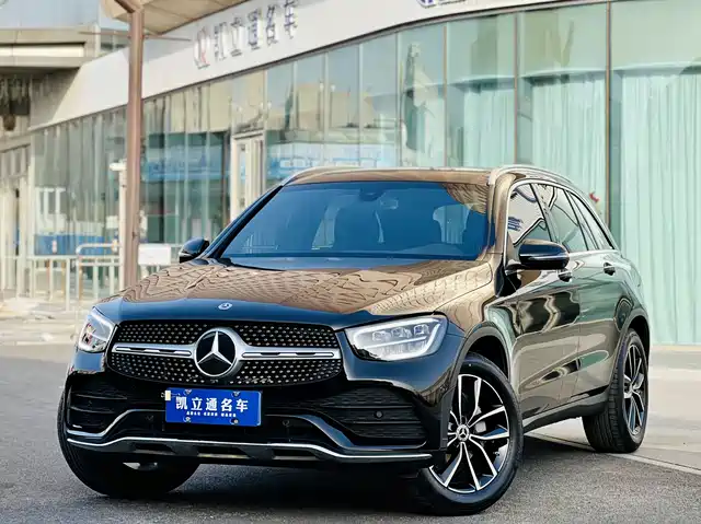 MERCEDES BENZ GLC