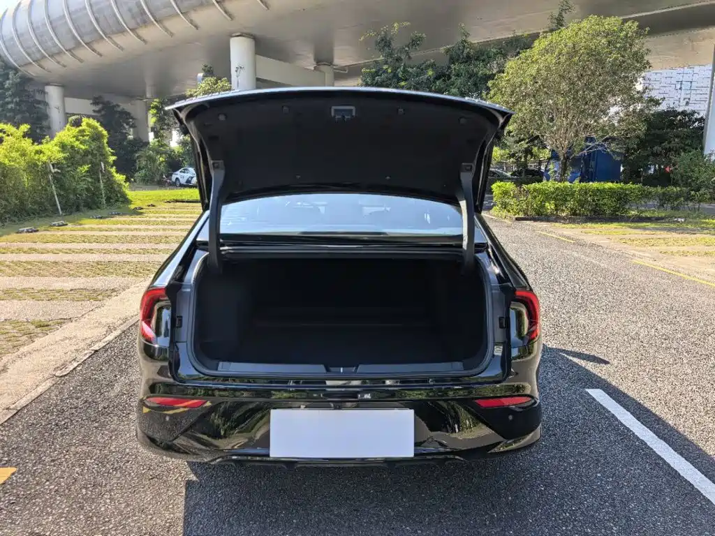 Wuling Xingguang — миниатюра 19