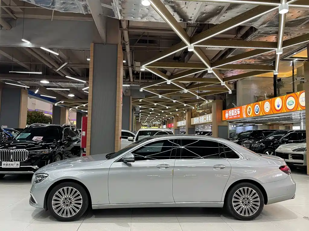 Mercedes-Benz E-Class — миниатюра 13