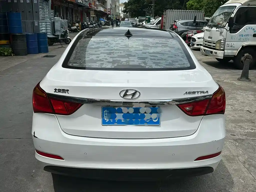 Hyundai Mistra 2014 1.8L AT GLS