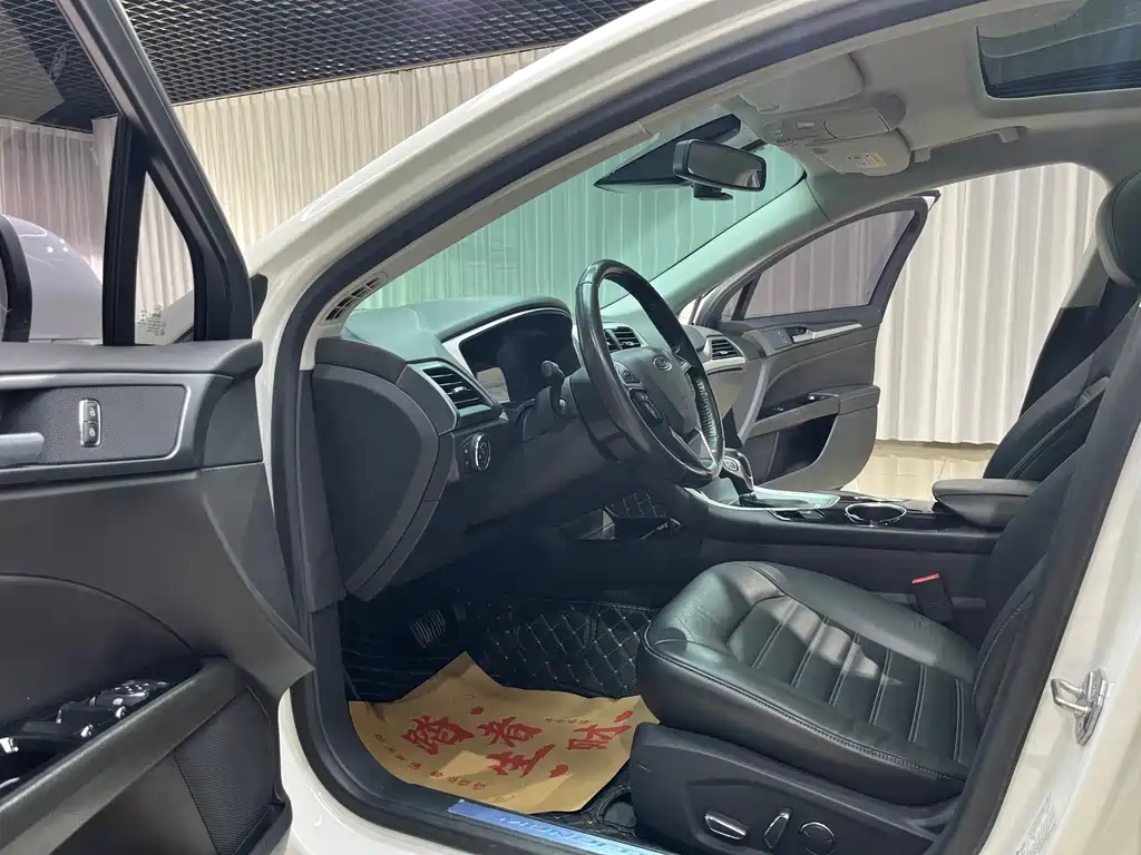 Ford Mondeo — миниатюра 9