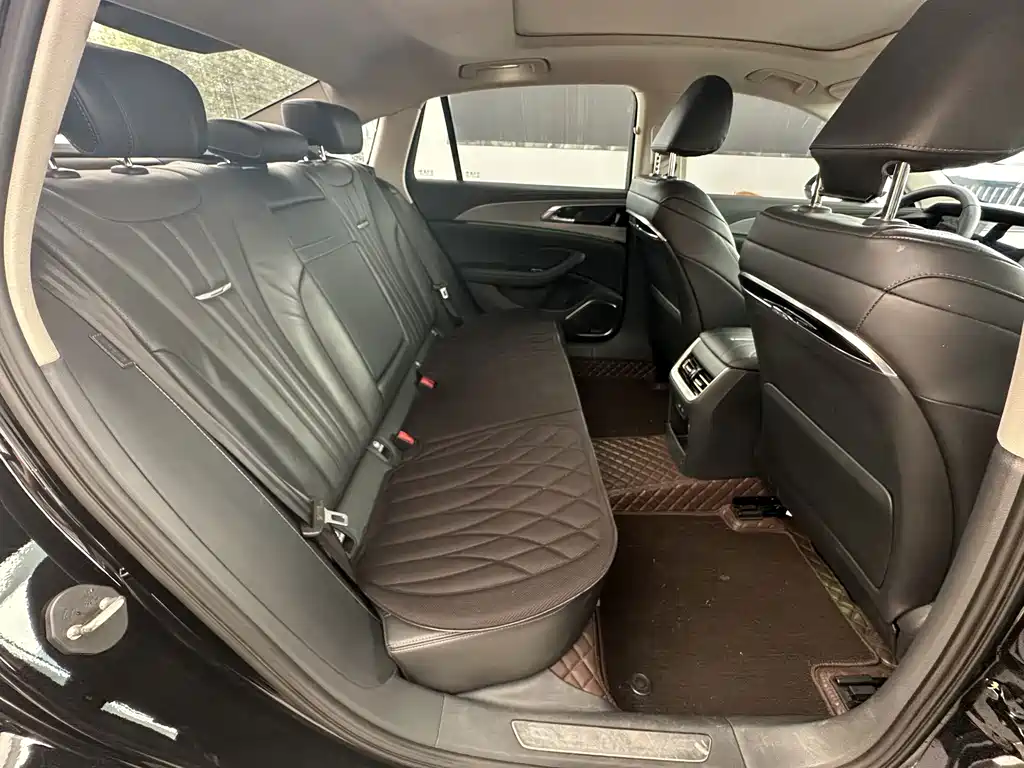 Hongqi Hongqi H5 — миниатюра 7