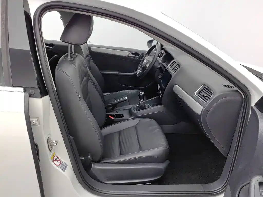 Volkswagen Sagitar — миниатюра 23