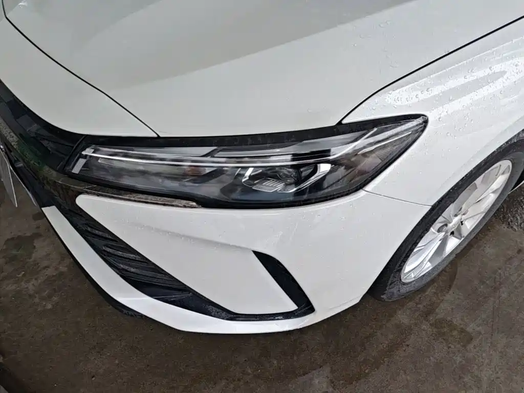 Chevrolet Monza — миниатюра 24