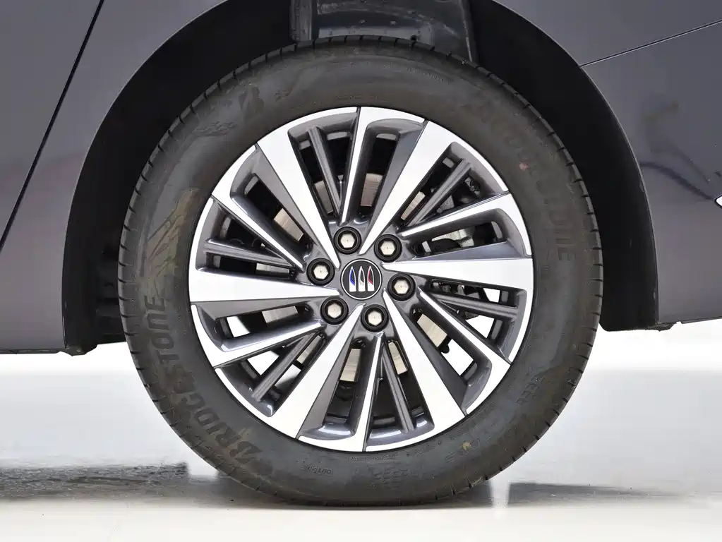 Buick GL8 Hybrid — миниатюра 23