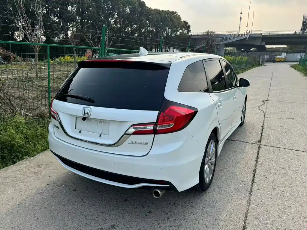 Honda Jade 2017 1.8L AT Comfort 5 мест