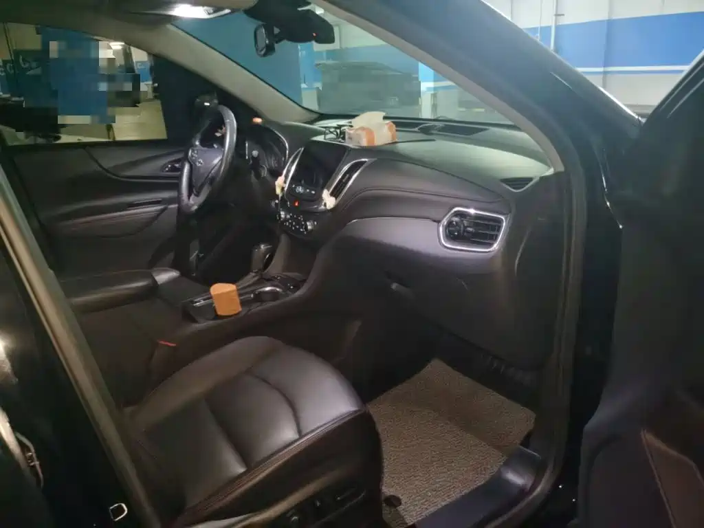 Chevrolet Equinox — миниатюра 19