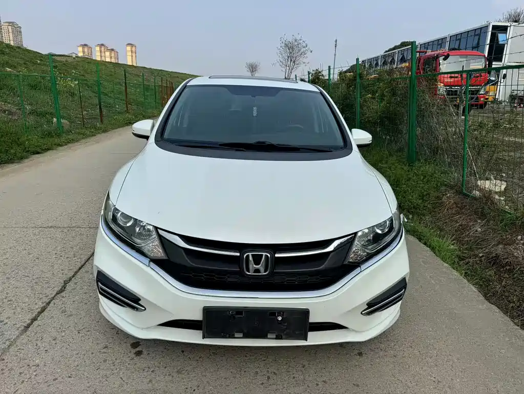 Honda Jade 2017 1.8L AT Comfort 5 мест