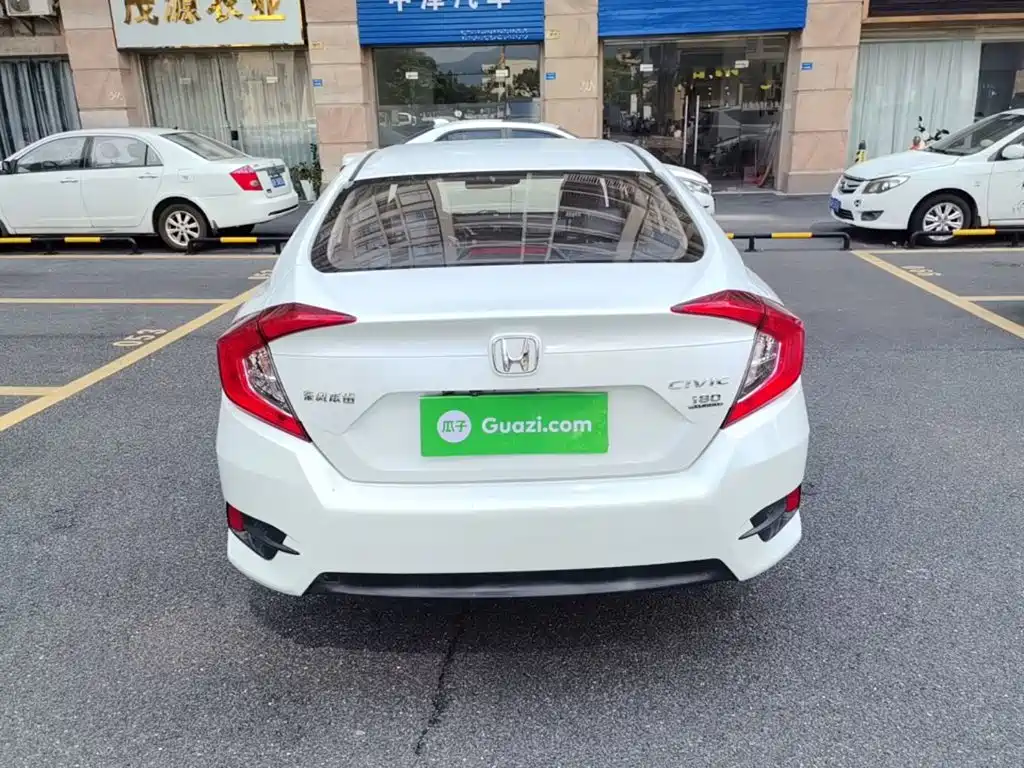 Honda Civic — миниатюра 6