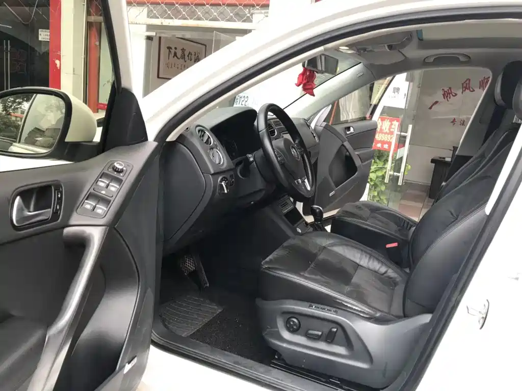 Volkswagen Tiguan 2010 2.0TSI AT Flagship