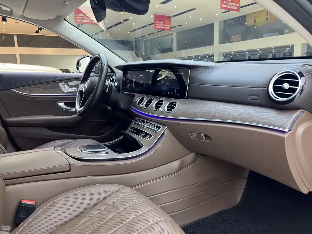 Mercedes-Benz E-Class — миниатюра 16