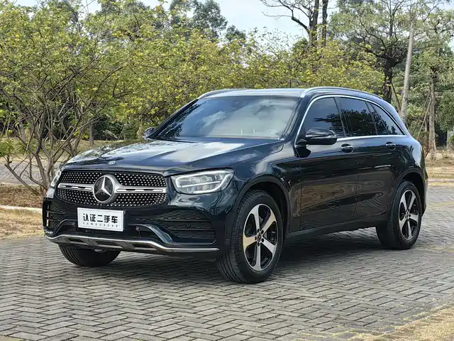 MERCEDES BENZ GLC