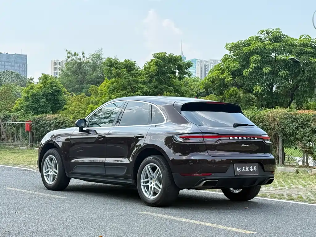 Porsche Macan — миниатюра 7