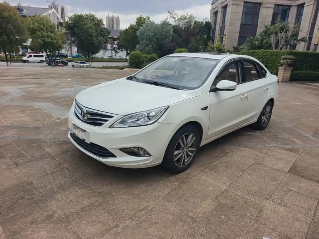 Changan Eado — миниатюра 2