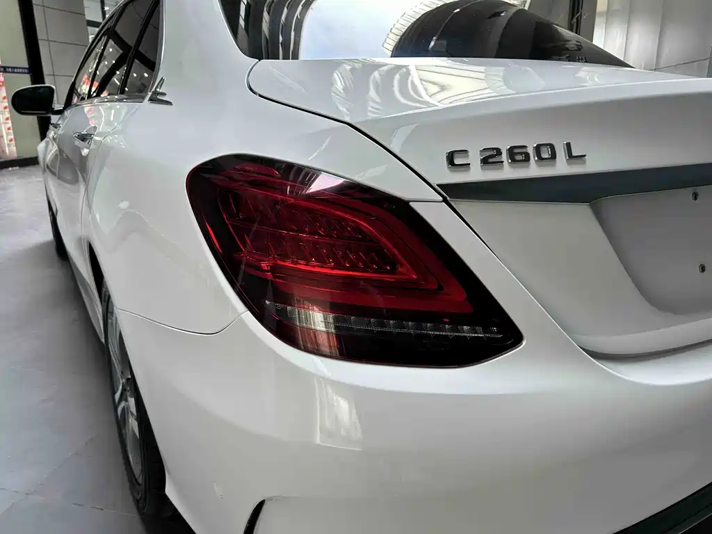 Mercedes-Benz C-Class — миниатюра 3