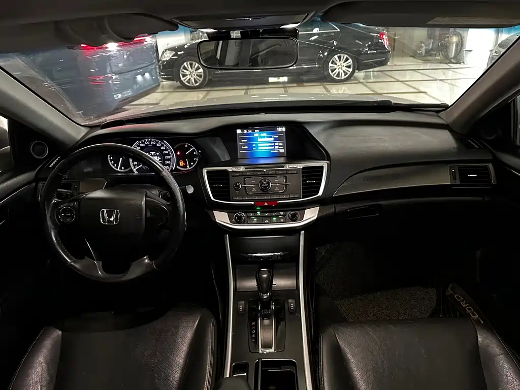 Honda Accord — миниатюра 10