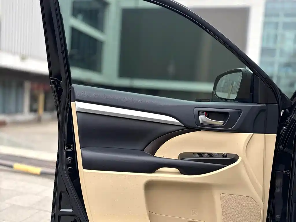 Toyota Highlander 2018 2.0T Elite 7 мест VI