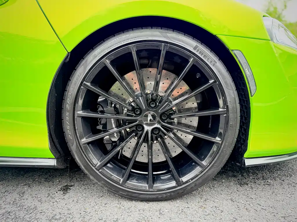 McLaren GT — миниатюра 18