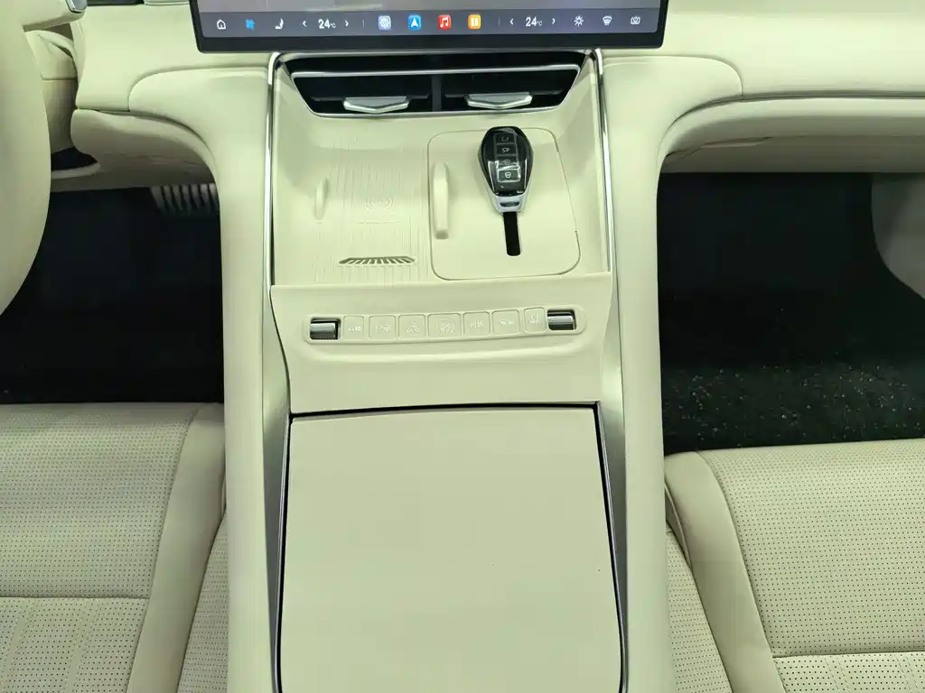 BYD 海豹08 — миниатюра 15