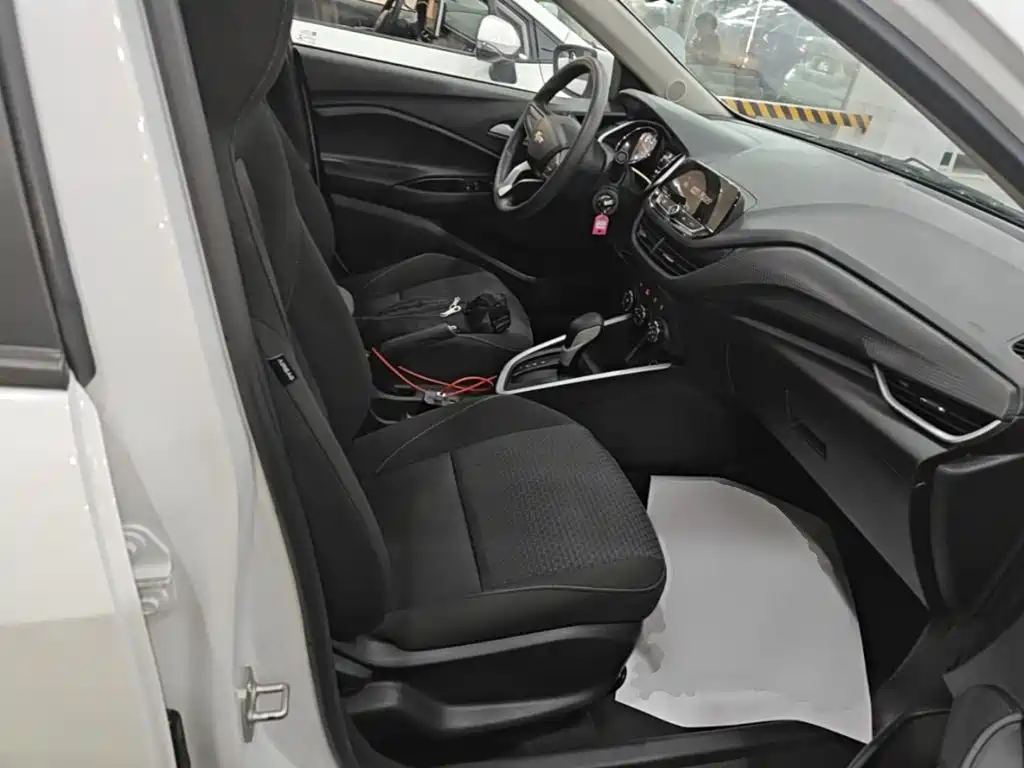 Chevrolet Cavalier — миниатюра 25