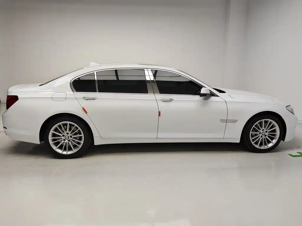 BMW 7 Series 7 2013 740Li Lead