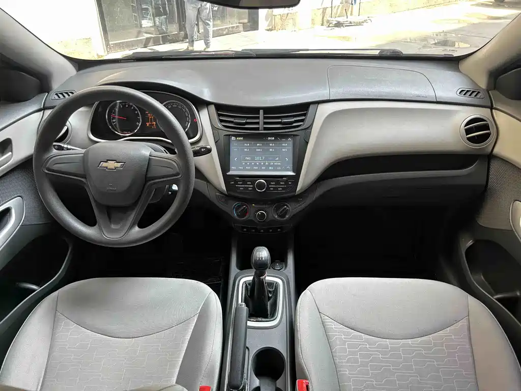 Chevrolet Sail — миниатюра 7