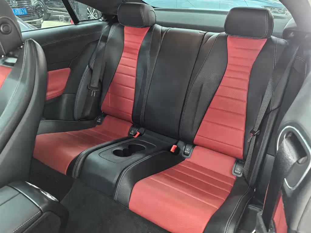 Mercedes-Benz E-Class (Import) — миниатюра 8